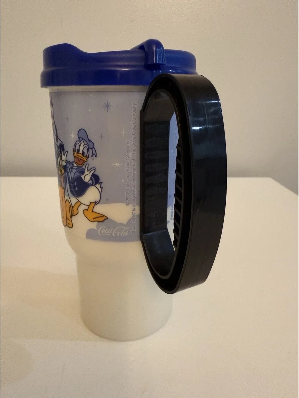 2007 Walt Disney World Travel Mug w/ Lid - Mickey Minnie Pluto Goofy Donald Chip